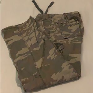 Camo cargo jeans 32x32